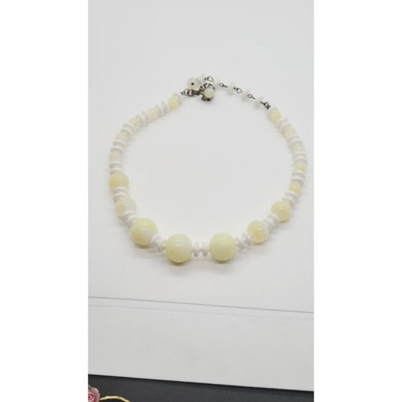 Stunning Vintage Miriam Haskell 1950 Vaseline Glass Yellow Necklace Signed Rare - Picture 9 of 10